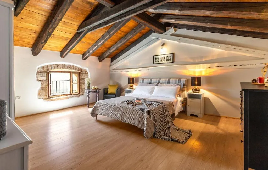 Beautiful Villa Jadreska With Pool In كانافانار